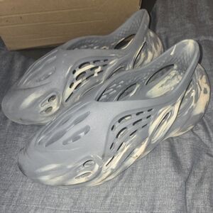 Addias Yeezy Foam Runners Mens 13